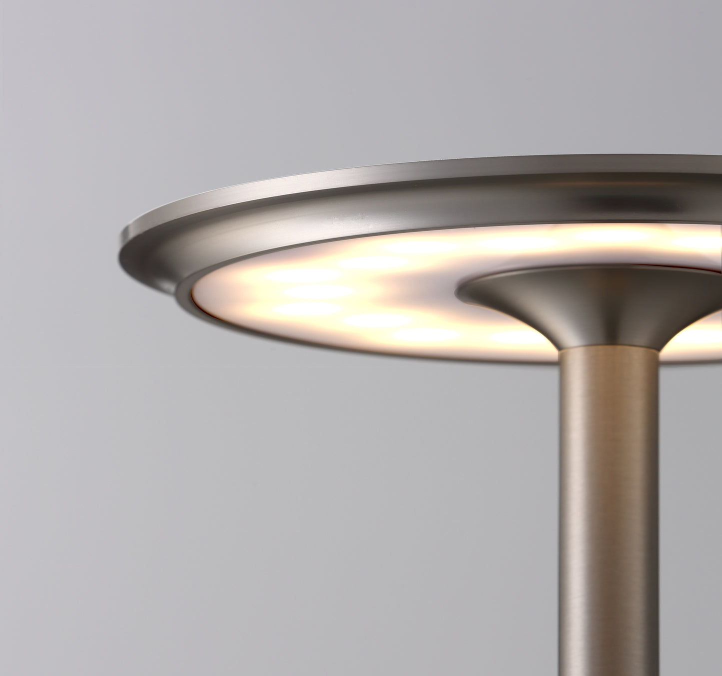 Ambient Aura Wireless Table lamp