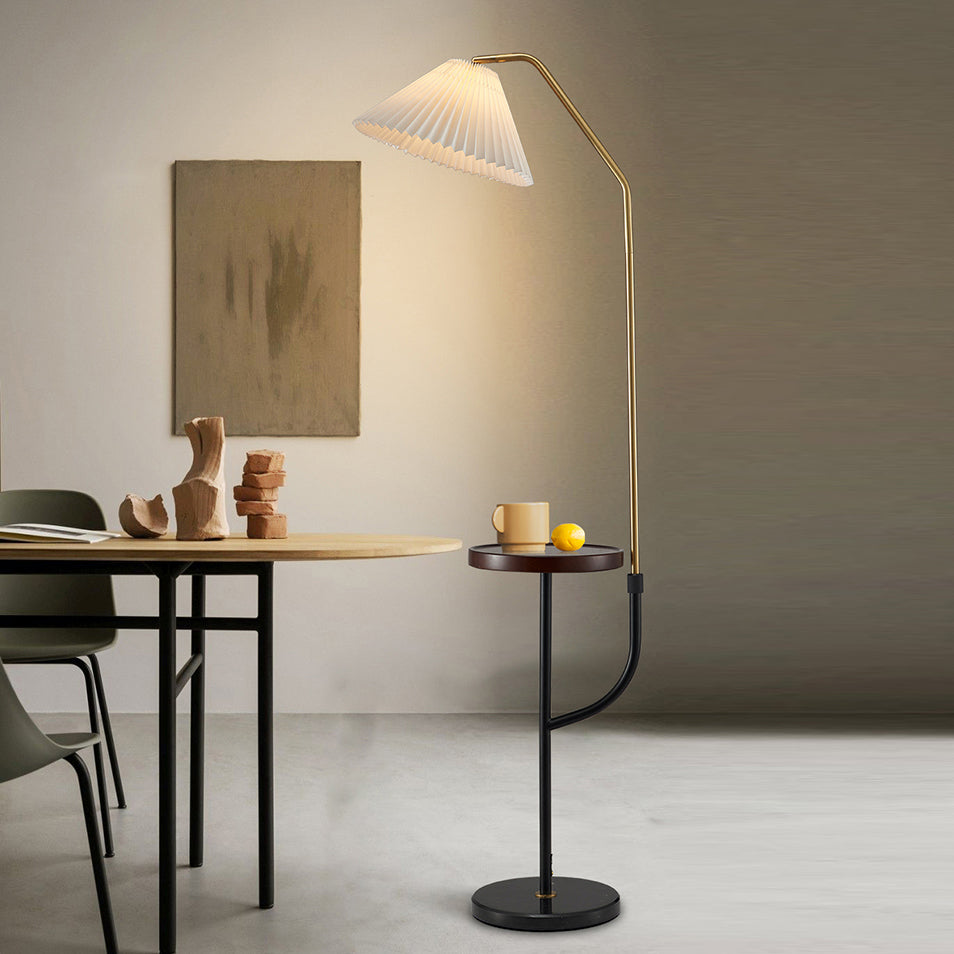 ChargeBeam Floor Lamp